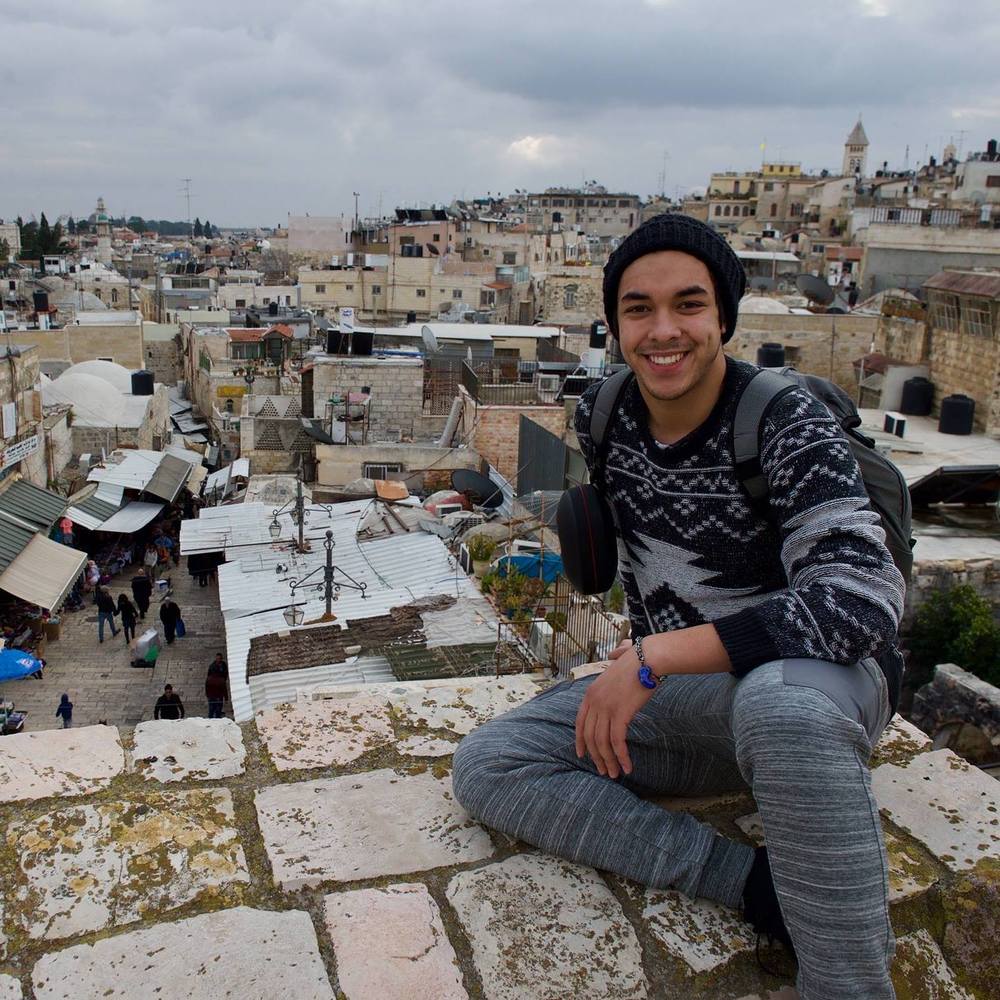 Meet your Posher, Grant